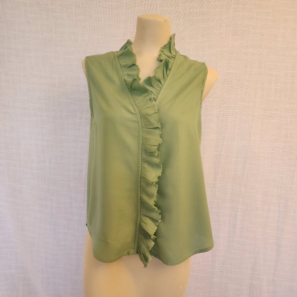 NWOT Dylan W XS Green 100% Rayon Sleeveless Ruffle Blouse Lightweight A248